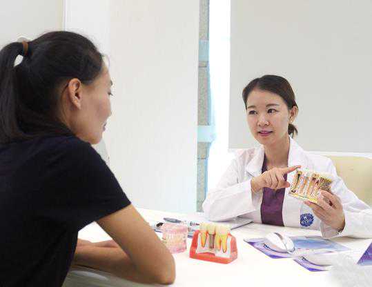 济南省立医院用别人精子做人工受精多少钱,济南人工授精条件是什么？